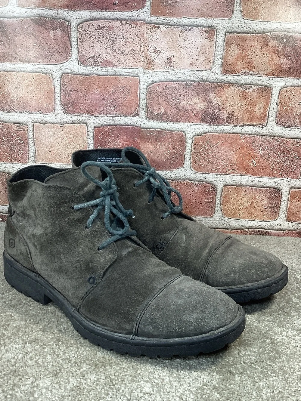 Born Men’s Ryker chukka boots size 10.5